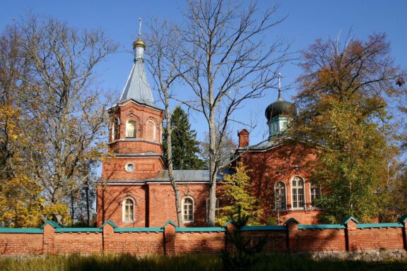 Храм Рождества Пресвятой Богородицы, Алайыэ