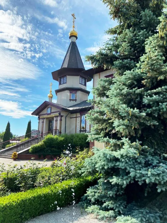Храм в честь Нарвской иконы Божией Матери, Нарва