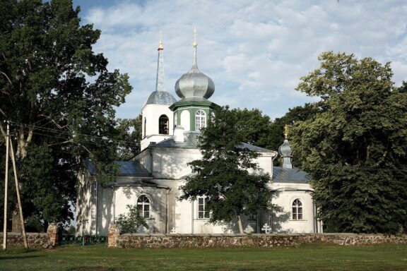 Храм Покрова Пресвятой Богородицы в посёлке Нина