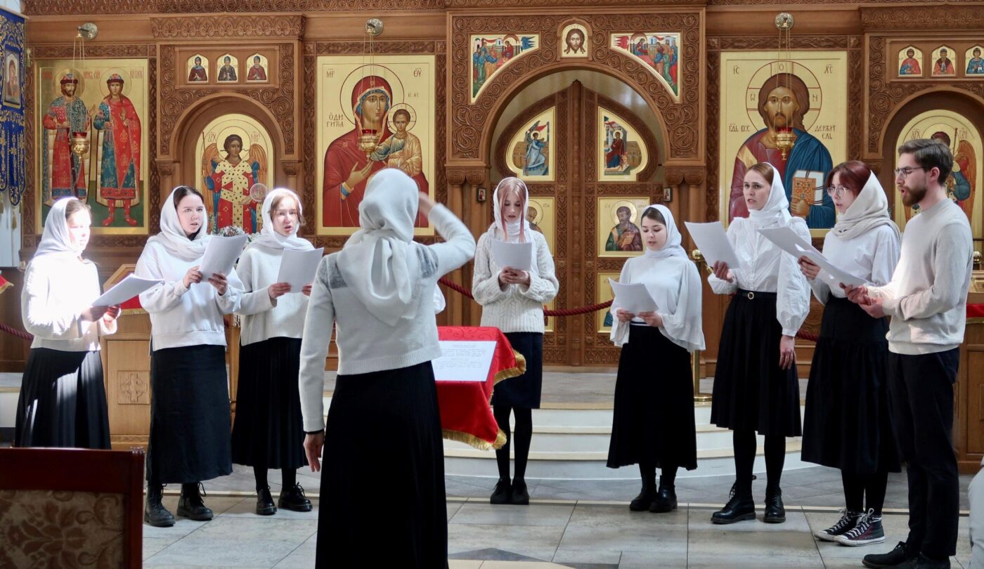 Молодёжный хор Таллинского Александро-Невского кафедрального собора. Регент Анна Мария Каарма