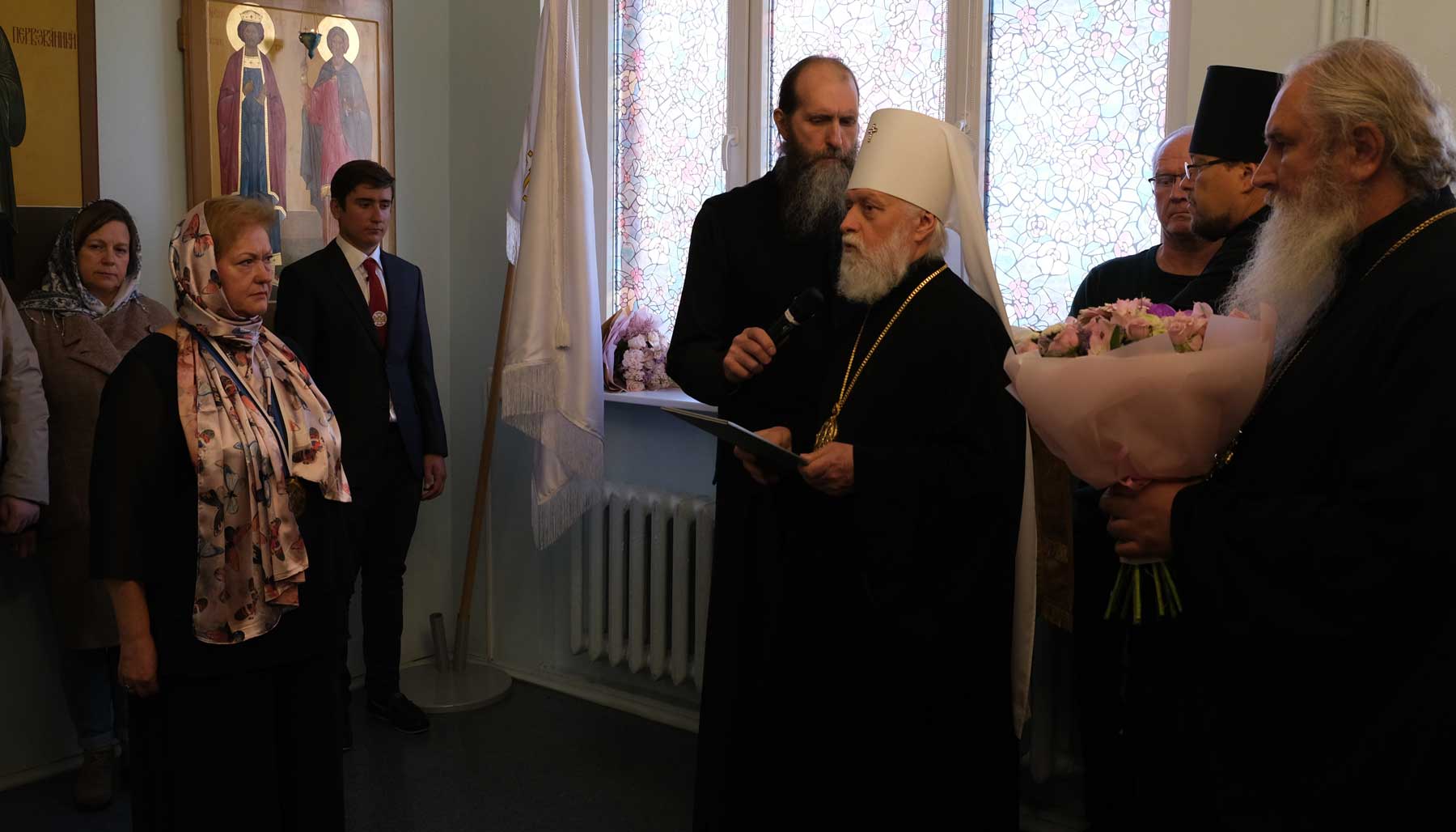 Митрополит Евгений поздравляет Татьяну Анатольевну Салу со вступлением в должность 