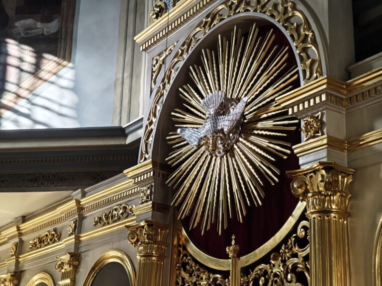 Деталь Царских врат храма Рождества Богородицы г. Таллинна