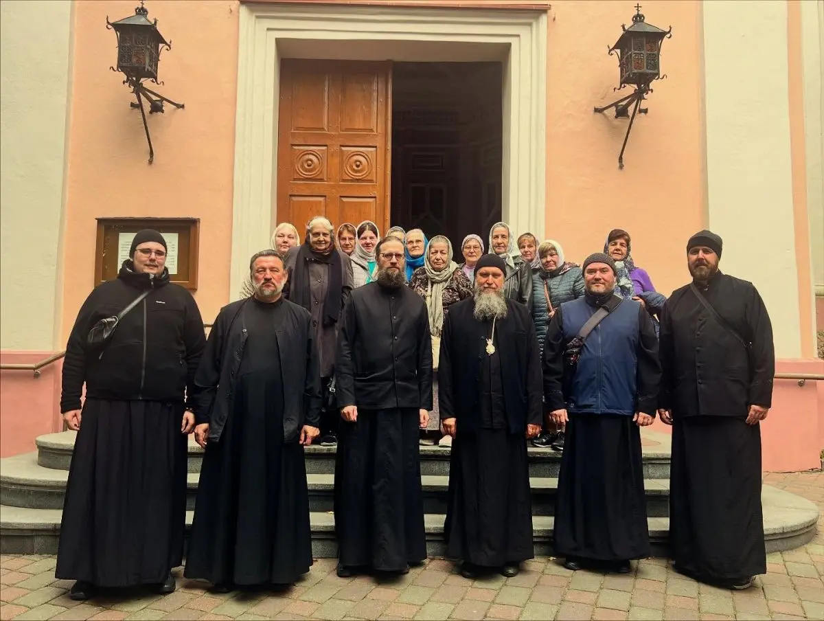 Группа прихожан ЭПХЦ во главе с епископом Даниилом совершила паломничество в Литву
