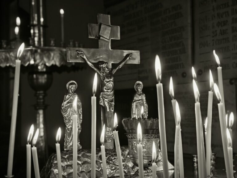 Поминальный столик