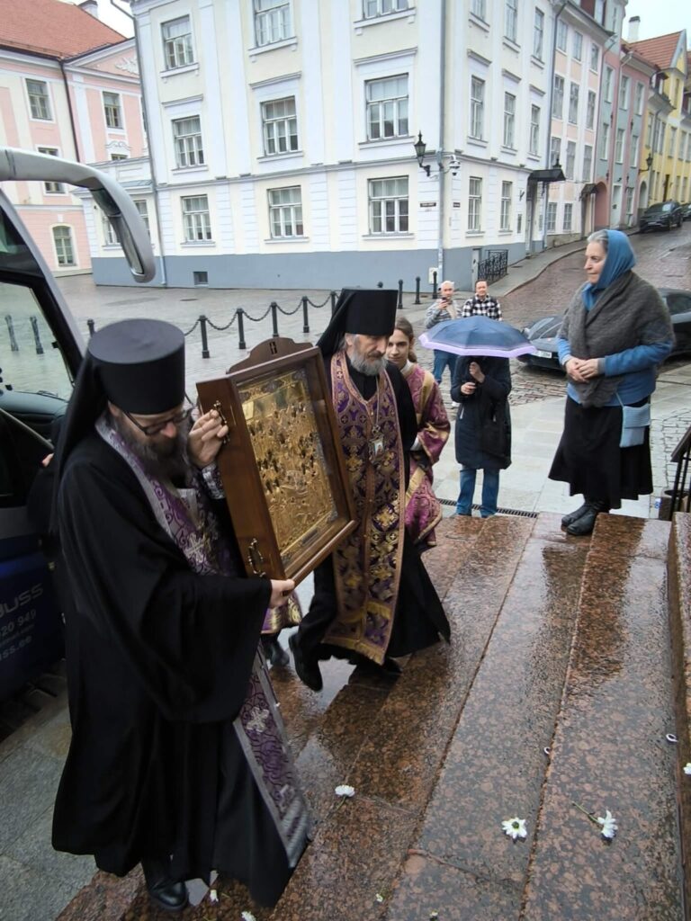 В Таллинн была принесена чудотворная икона Успения Божией Матери